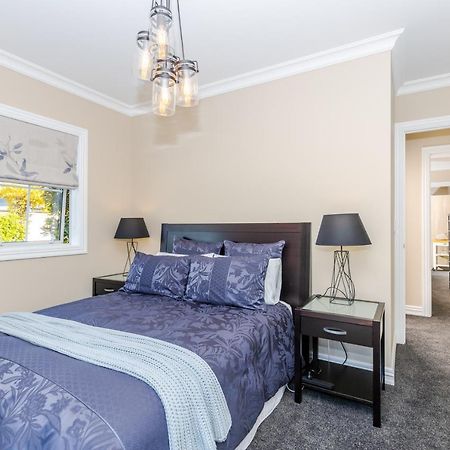 Sweet Magnolia 1 Or 2 Bedroom Suite St Kilda Cambridge With Complimentary Continental Breakfast ภายนอก รูปภาพ
