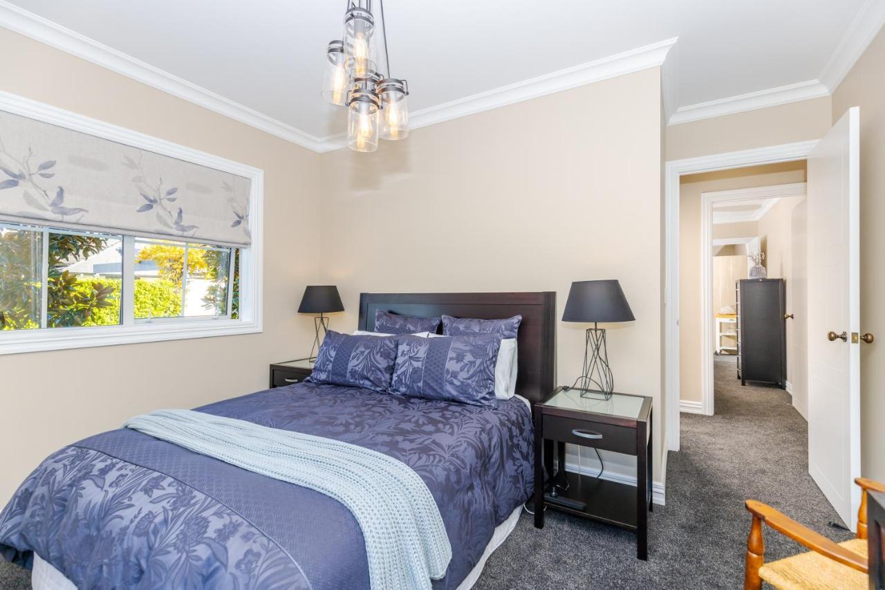Sweet Magnolia 1 Or 2 Bedroom Suite St Kilda Cambridge With Complimentary Continental Breakfast ภายนอก รูปภาพ
